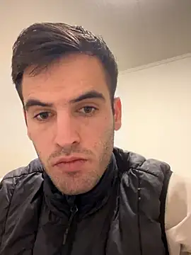 Snapshot of dino2603 chatting on November 4, 2025, 6:44 pm dino2603 online show from November 4, 2025, 6:44 pm