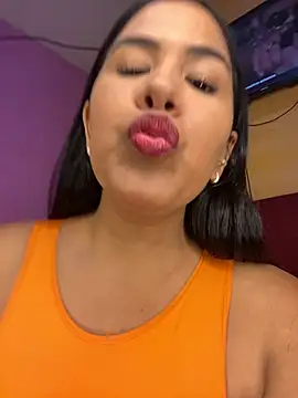 Snapshot of Roxxybigboobs chatting on September 16, 2025, 7:26 pm Roxxybigboobs online show from September 16, 2025, 7:26 pm