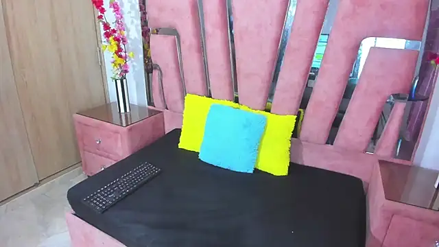 MaraKarly online show from February 26, 2026, 11:27 pm