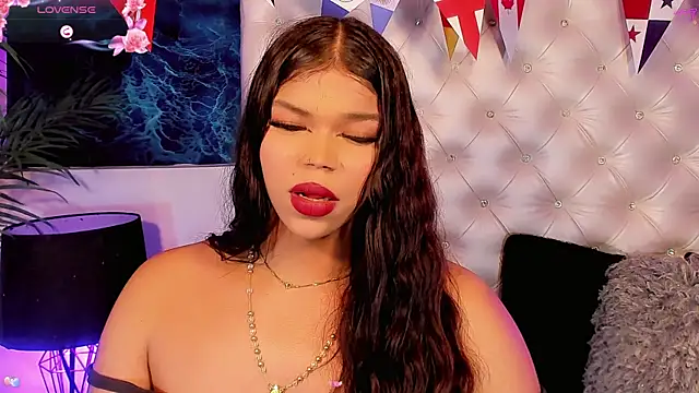 Snapshot of Valeria_Swett_ chatting on June 21, 2026, 8:31 am Valeria Swett online show from June 21, 2026, 8:31 am