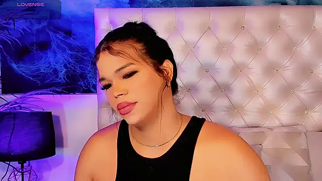 Snapshot of Valeria_Swett_ chatting on July 27, 2026, 8:38 pm Valeria Swett online show from July 27, 2026, 8:38 pm