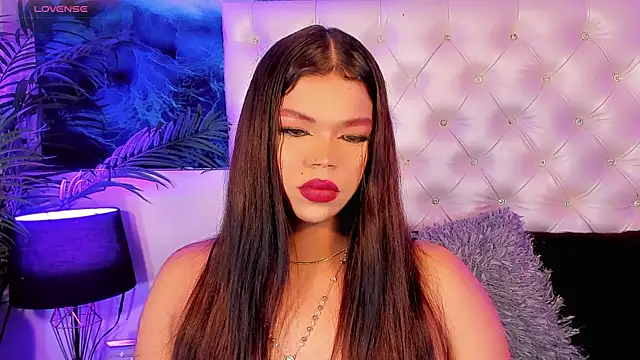 Snapshot of Valeria_Swett_ chatting on June 27, 2026, 12:05 am Valeria Swett online show from June 27, 2026, 12:05 am