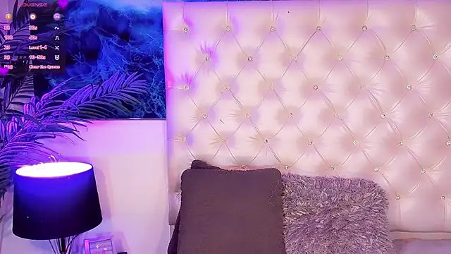 Snapshot of Valeria_Swett_ chatting on June 30, 2026, 10:10 pm Valeria Swett online show from June 30, 2026, 10:10 pm