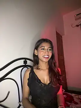 STRIP GLOW online show from May 28, 2026, 9:54 pm