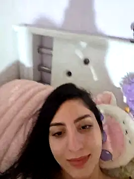 Alicia vellami online show from November 13, 2025, 4:05 am