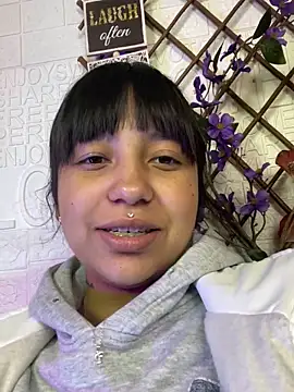 Sophi Kalifa online show from September 19, 2025, 1:59 pm