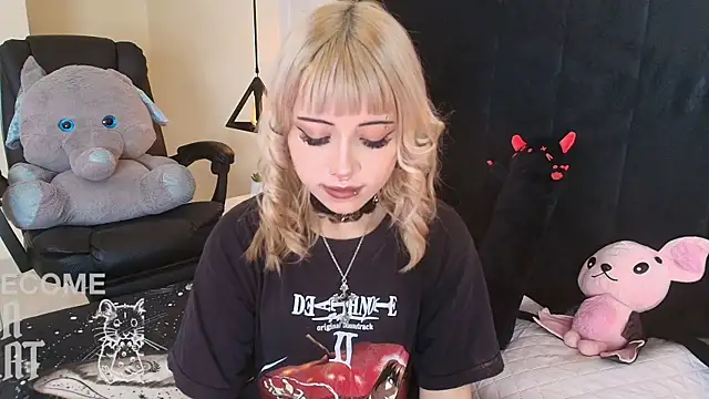 IvyBelle  online show from May 4, 2026, 11:24 am