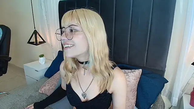 IvyBelle  online show from November 12, 2025, 11:36 am