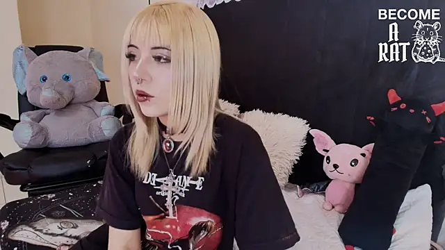 Snapshot of IvyBelle_ chatting on July 25, 2026, 11:27 am IvyBelle online show from July 25, 2026, 11:27 am