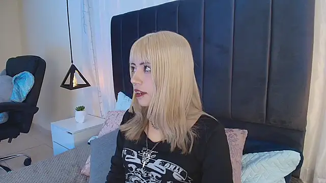 IvyBelle  online show from October 28, 2025, 12:48 pm