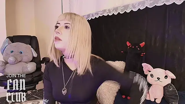 Snapshot of IvyBelle_ chatting on May 23, 2026, 11:20 am IvyBelle online show from May 23, 2026, 11:20 am