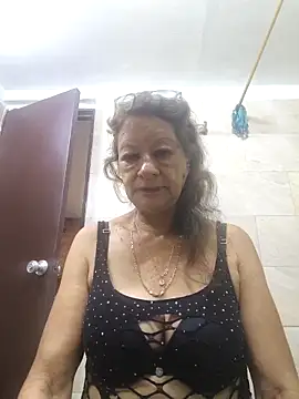 Snapshot of MaryLunne chatting on October 14, 2025, 11:55 am MaryLunne online show from October 14, 2025, 11:55 am