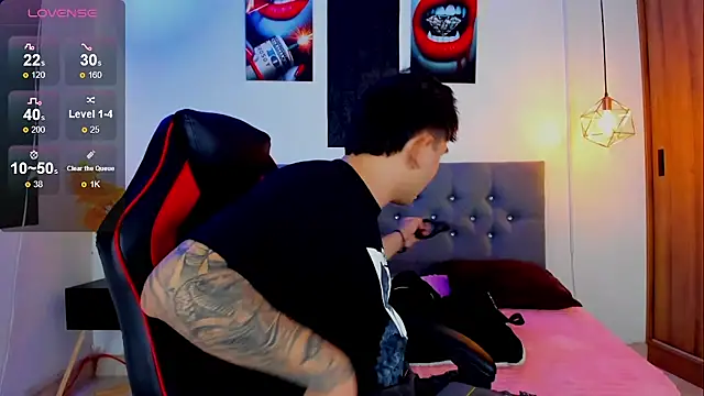 Nicolas James Sc online show from November 30, 2025, 1:12 pm