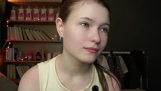 LynHillaire online show from February 13, 2026, 11:43 am