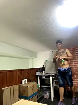 condenovin online show from November 18, 2025, 5:16 pm