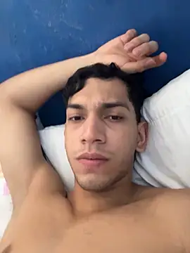 Snapshot of Andres-Andrea1922 chatting on September 10, 2025, 5:12 pm Andres-Andrea1922 online show from September 10, 2025, 5:12 pm