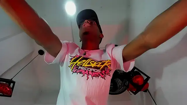 criss zuri online show from April 23, 2026, 12:11 pm