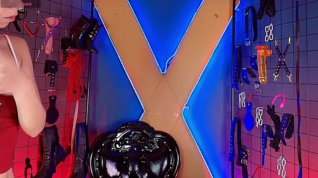 masterr bdsm   online show from November 11, 2025, 3:34 am