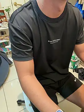 Snapshot of black_xun chatting on March 5, 2026, 6:54 am black xun online show from March 5, 2026, 6:54 am