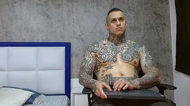aaron flex online show from September 26, 2025, 12:56 pm
