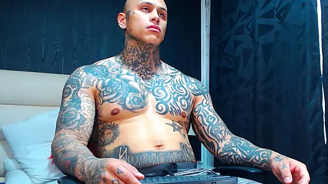 aaron flex online show from October 6, 2025, 1:12 pm