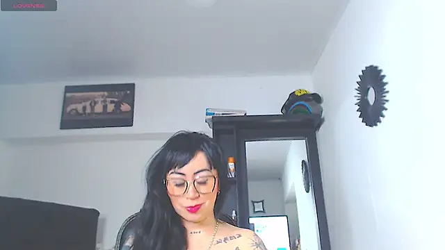 Vicky hotmilf online show from July 8, 2026, 11:11 am
