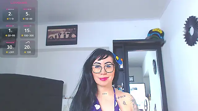 Snapshot of Vicky_hotmilf chatting on June 19, 2026, 10:21 am Vicky hotmilf online show from June 19, 2026, 10:21 am