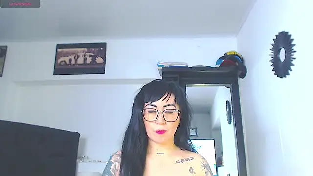 Vicky hotmilf online show from August 3, 2026, 11:16 am