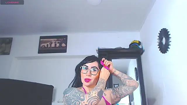 Vicky hotmilf online show from July 23, 2026, 8:11 am