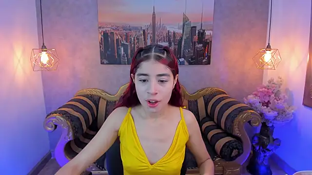 Snapshot of Gaby_louse chatting on October 17, 2025, 1:46 pm Gaby louse online show from October 17, 2025, 1:46 pm