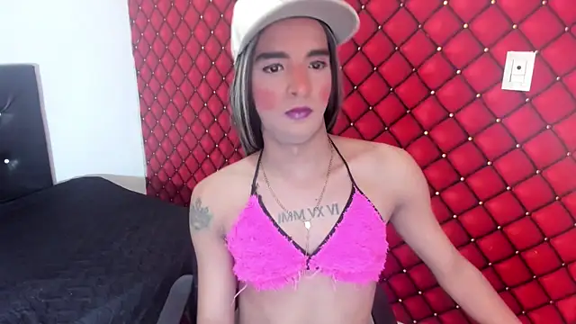 Snapshot of MIA_HOT23CM_S7S chatting on October 8, 2025, 8:53 pm MIA HOT23CM S7S online show from October 8, 2025, 8:53 pm