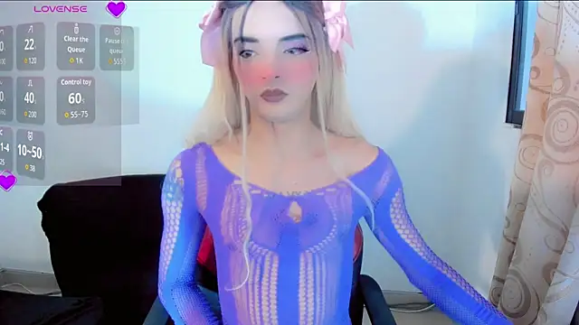 Snapshot of MIA_HOT23CM_S7S chatting on October 25, 2025, 11:20 am MIA HOT23CM S7S online show from October 25, 2025, 11:20 am