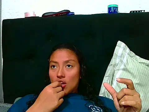 Snapshot of WILD_MULAN chatting on October 25, 2025, 5:13 pm WILD MULAN online show from October 25, 2025, 5:13 pm