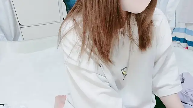 Snapshot of Hanachan_Gcup_ chatting on October 18, 2025, 1:35 pm Hanachan Gcup  online show from October 18, 2025, 1:35 pm