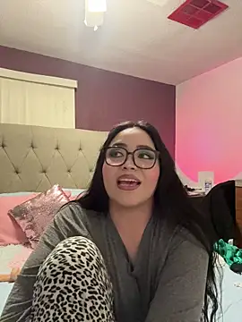 Snapshot of MyHoneyFrida chatting on November 26, 2025, 4:01 am MyHoneyFrida online show from November 26, 2025, 4:01 am