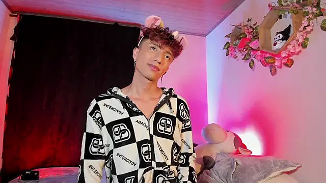 Snapshot of mhatias_ chatting on March 11, 2026, 4:39 am mhatias online show from March 11, 2026, 4:39 am