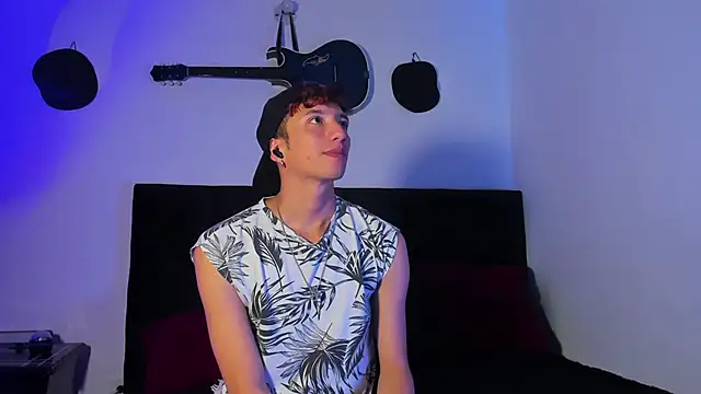 Snapshot of mhatias_ chatting on March 31, 2026, 2:46 am mhatias online show from March 31, 2026, 2:46 am