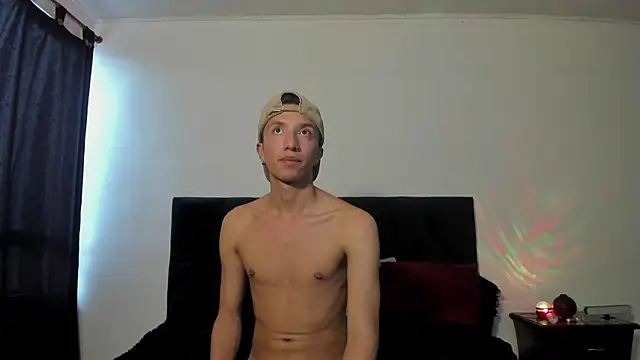 Snapshot of mhatias_ chatting on November 16, 2025, 4:12 pm mhatias online show from November 16, 2025, 4:12 pm