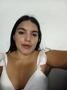 Snapshot of chloe_90 chatting on October 13, 2025, 11:49 pm chloe 90 online show from October 13, 2025, 11:49 pm