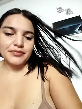 Snapshot of chloe_90 chatting on October 15, 2025, 11:35 pm chloe 90 online show from October 15, 2025, 11:35 pm