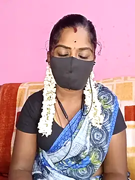 Snapshot of tamilammukuttyy chatting on November 17, 2025, 5:06 pm tamilammukuttyy online show from November 17, 2025, 5:06 pm