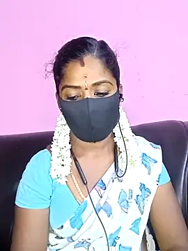 Snapshot of tamilammukuttyy chatting on November 12, 2025, 2:43 pm tamilammukuttyy online show from November 12, 2025, 2:43 pm