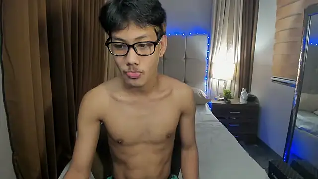 Snapshot of fucking_hot2 chatting on September 13, 2025, 11:05 pm fucking hot2 online show from September 13, 2025, 11:05 pm