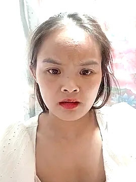 xinhxinhcute online show from October 6, 2025, 2:07 pm