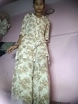 Hot Mayra  online show from November 18, 2025, 5:11 am