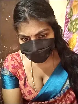 Snapshot of Nithiila chatting on December 15, 2025, 5:02 am Nithiila online show from December 15, 2025, 5:02 am