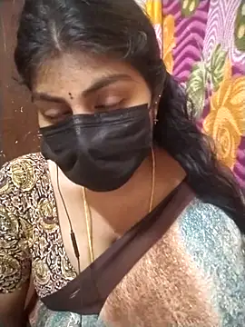 Snapshot of Nithiila chatting on December 3, 2025, 8:25 am Nithiila online show from December 3, 2025, 8:25 am