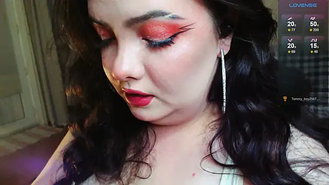 EmillyBones online show from July 13, 2026, 9:36 pm