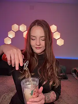 Snapshot of -Meowy- chatting on November 11, 2025, 10:26 pm -Meowy- online show from November 11, 2025, 10:26 pm