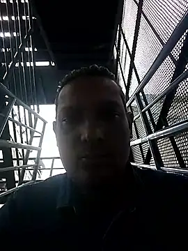 bisexdon online show from October 4, 2025, 8:27 am